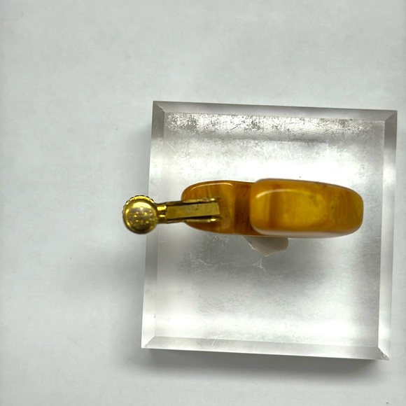 Vintage US Patent Number 3.176.475 Gold Tone Amber Screw Back Hoop Earrings - Picture 12 of 16